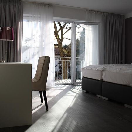 Отель Victoria Living Jockgrim Экстерьер фото