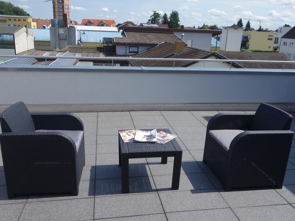 Отель Victoria Living Jockgrim Экстерьер фото
